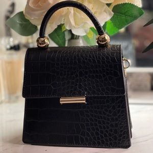Black alligator print purse/bag